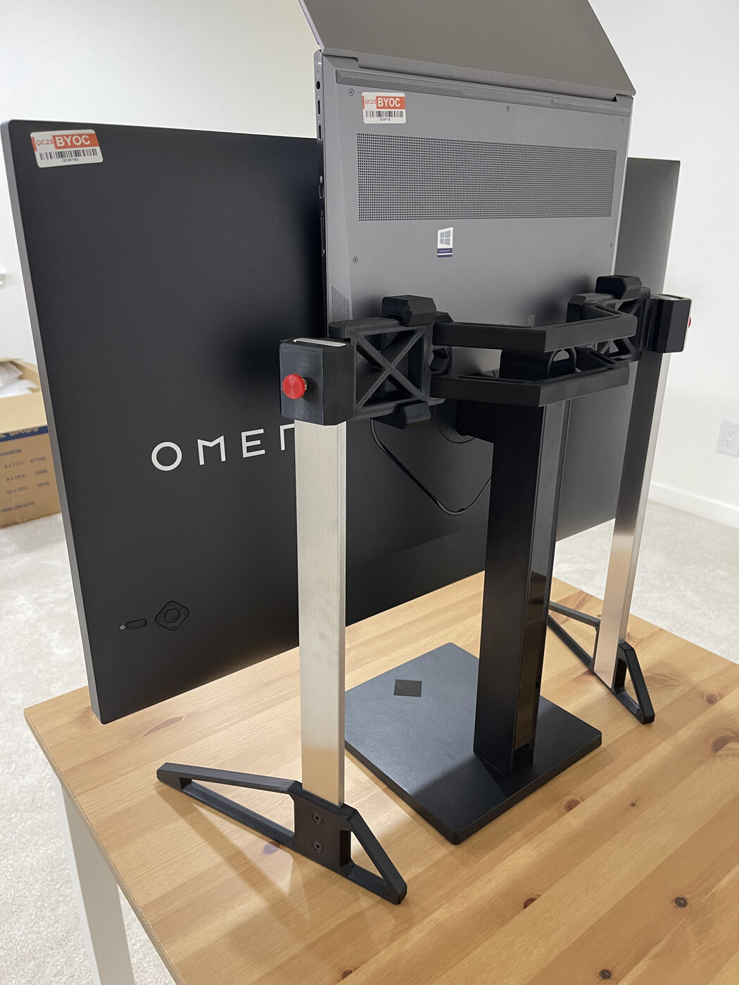 Rear view of LAN Stand showing bracket and aluminum leg construction